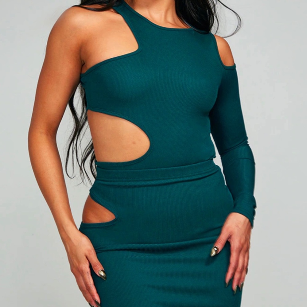 matching cutout set
